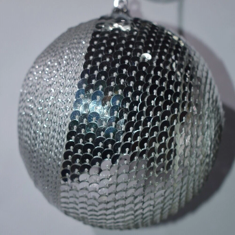 Palline in argento da addobbi natalizi decorazioni per albero di natale natalizi - Immagine 1 di 1