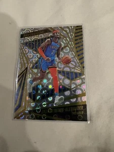 Shai Gilgeous-Alexander 2023-24 Panini Revolution Groove Parallel OKC Thunder - Bild 1 von 2