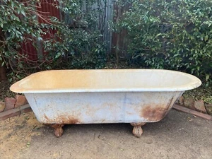 Old ORIGINAL Clove Feet 5"6' Cast Iron Claw Foot Bath outdoor indoor bathroom - Picture 1 of 6