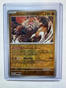 Bloodmoon Ursaluna 054/131 Pokemon Evoluzioni Prismatiche Reverse Holo NM - Foto 1 di 2
