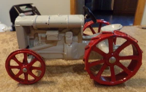1/16 ertl fordson steel wheel tractor in good shape used - Bild 1 von 6