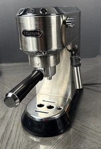 Delonghi EC680 Dedica 15-Bar Pump Espresso Machine - Coffee and Cappuccino Maker - Picture 1 of 7