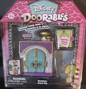 Personaggio Disney Doorables Jasmine's Royal City Sorpresa! (Aladdin) Nuovo/Sigillato! - Foto 1 di 5