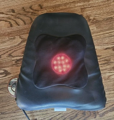 Cojín masajeador de espalda Brookstone + calor | masaje Shiatsu | iNeed More Lumbar Foto 1 de 4