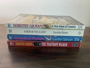 Dorothy Gilman Vintage Paperback Novel Lot - Picture 1 of 11