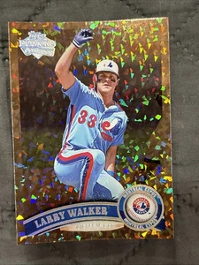 LARRY WALKER - 2011 TOPPS UPDATE COGNAC PHOTO VARIATION #US195 - Picture 1 of 3