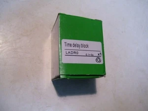 NUEVO EN CAJA TEMPORIZADOR DE RETARDO APAGADO LADR0 0.1-3S 1N0/1NC 10A/690VAC LC1D09-50 CONTACTORES P2942 - Imagen 1 de 7