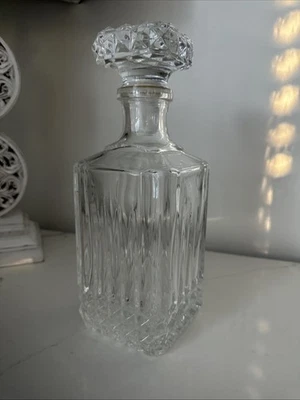 Crystal Decanter 700 ml Air Sealed Tight with Plastic Sealing Ring  10" Tall - Image 1 of 4