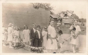 RPPC INDEPENDENCE OR OREGON CHILDREN WITH FLORAL ARC 1917 POSTCARD 092825 U - Picture 1 of 2