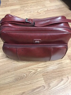 Equipaje de mano/durante la noche/tote/bolso de mano Borgoña usado de colección American Tourister Foto 1 de 4