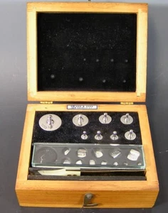 Antikes Voland & Söhne Laborgewicht Set im Holzkoffer, neuwertig - Bild 1 von 6