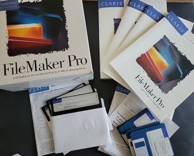 1993 Claris FileMaker Pro 2.0 Apple Macintosh sistema operativo 7 floppy da 3,5" e 5,25" - Immagine 1 di 4