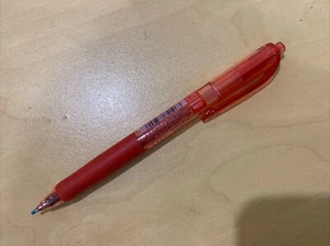uni-ball SigNo RT 0.38mm UMN-138 Retractable gel ink pen - 1x Red (100% New !!) - Picture 1 of 2