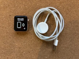 Apple Watch Series 3 Gold 38mm A1858 - Photo 1 sur 2