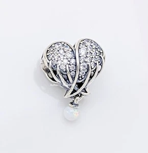 New 100% Authentic PANDORA 925 Sparkling Angel Wings & Heart Charm 792980C01 - Picture 1 of 7