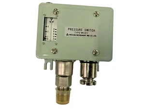 WOOJIN INSTRUMENT  WCB-11 Range 2-10 kg/cm2 Diff. 0.5-3 kg./cm2 - Picture 1 of 3