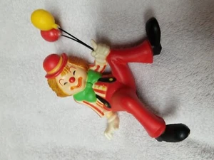 Vintage Enesco Clown with Balloons Shelf Sitter Made Hong Kong Green Red White - Picture 1 of 2