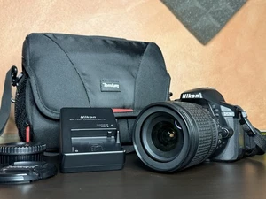 Nikon D5300 + AF-S DX NIKKOR 18-105mm f3.5-5.6G ED VR Digitale Spiegelreflexkamera - Bild 1 von 21