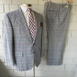 70s Vintage Funky Red White & Blue Plaid Wool Mens 2pc 2-Button Suit Size 43R37 - Picture 1 of 15