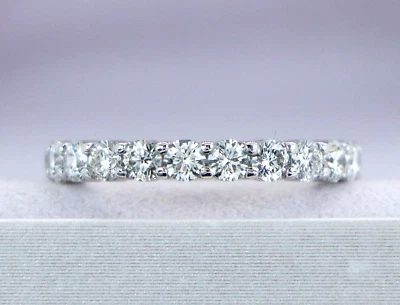 $9100 Hearts On Fire 3mm 18K White Gold 2.00ct Multiplicity Diamond Wedding Band - Image 1 of 4