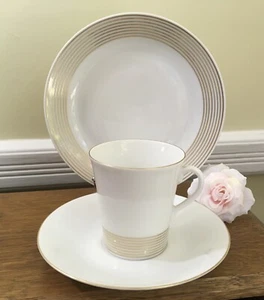 Designer Raija Uosikkinen of Arabia in Finland MCM Elegant Teacup Trio “Jaana” - Picture 1 of 23