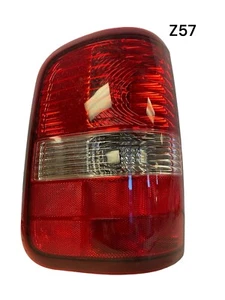Luz trasera izquierda del conductor Styleside 2004-2008, Ford F150, izquierda, PN: 5L3Z-13405-CA - Imagen 1 de 1