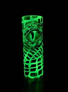 Bicchiere in acciaio inox magro Glow in the dark 20 oz - occhio di drago - Foto 1 di 2