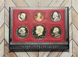 UNITED STATES PROOF SET 1980 - 6 MINT COINS WITH CASE - Picture 1 of 4