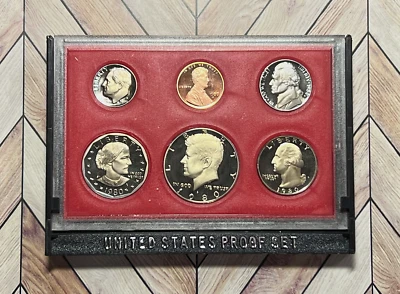 UNITED STATES PROOF SET 1980 - 6 MINT COINS WITH CASE - Image 1 of 4