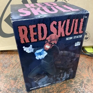 MARVEL RED SKULL RESIN STATUE BY SAM GREENWELL DIAMOND SELECT NEW - Picture 1 of 3