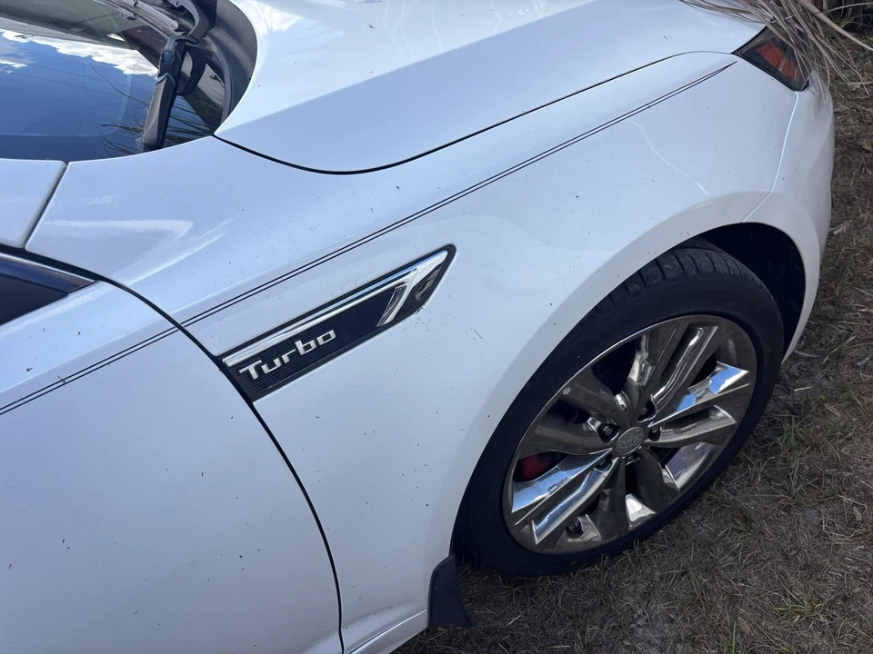 2015 Kia Optima Turbo Front Right Fender OEM White - Image 1 of 1