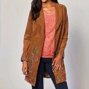 Neu mit Etikett Curations Strickjacke Mantel Größe M Bohemian Wildlederimitat Blumen bestickt offen - Bild 1 von 9