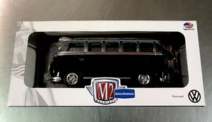 M2 MACHINES 1959 VW MICROBUS DELUXE U.S.A. MODEL AUTO-THENTICS 1:24 SCALE BLACK - Picture 1 of 6