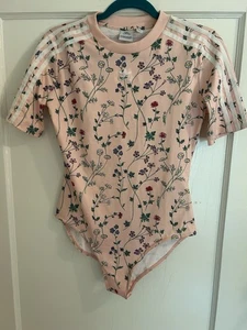 Adidas women’s peachy floral bodysuit with classic stripes size medium - Picture 1 of 8