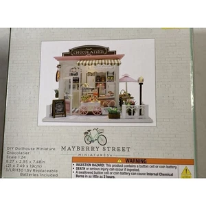 Mayberry Street Hágalo Usted Mismo Casa de Muñecas Miniaturas Chocolatero Escala 1:24 Envío Gratis - Imagen 1 de 2