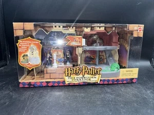 Mattel Harry Potter The Forbidden Corridor World Of Hogwarts Playset 2001 NEW - Picture 1 of 8