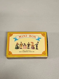 Vintage Mini Box Micro Miniatur Old Fashioned Folk Set Figur Puppen - Bild 1 von 11