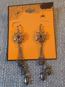 Halloween Spiderweb Earrings With Dropped Spiders Brand New!! - Picture 1 of 3