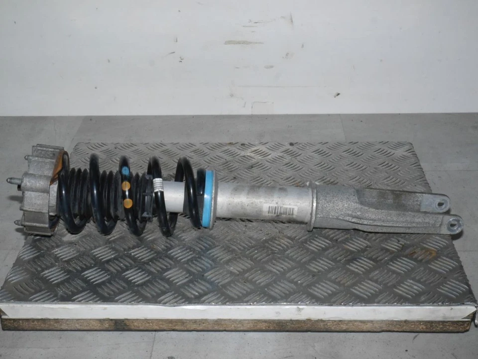 Federbein rechts vorn 97034304504 PORSCHE PANAMERA (970) 3.0 D - Bild 1 von 4