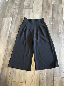 Pantalones capris texturizados pierna ancha cintura elástica Lululemon talla 8 - Imagen 1 de 5