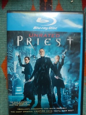 Priest (Blu-Ray, 2011, Unrated) Blockbuster Rental Foto 1 de 4