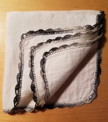 Pañuelo De Colección/Antiguo Lino Tonos De Gris Ombre Mano Crochet Encaje 10" x 10" Foto 1 de 4
