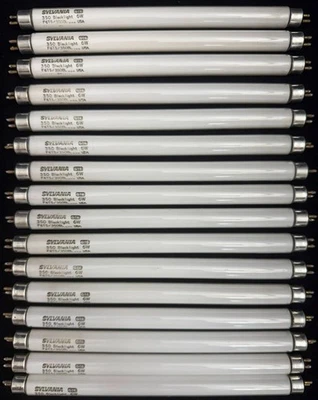 o'o'o . Set of 2 . . BLACK Light FLUORESCENT Bulb . . 6W . . F6T5/BLB . . 9 inch - Image 1 of 4