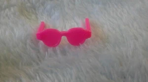 Barbie Mattel Fashionistas Doll 166 Sunglasses Pink Heart Shape Aviators - Picture 1 of 2
