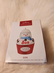 Hallmark 2023 Andenken Sohn Cupcake Familie Weihnachtsschmuck Neu mit Box - Bild 1 von 2