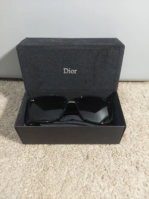 dior sunglasses women - Image 1 of 4