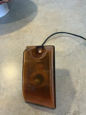 03 04 05 06 07 08 09 Hummer H2 pasajero derecho techo marcador luz ámbar Foto 1 de 4