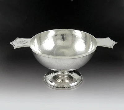 Cuenco de doble mango martillado a mano artesanías de plata esterlina Marshall Fields Foto 1 de 4