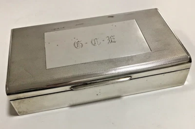 1957 Harman Bros S Silver Cigar Box, Cedar lined, textured, Monogram, Hallmarks Foto 1 de 4