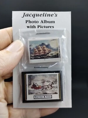 Álbum de fotos en miniatura para casa de muñecas de Jacqueline con currier e Ives 1:12 Foto 1 de 3